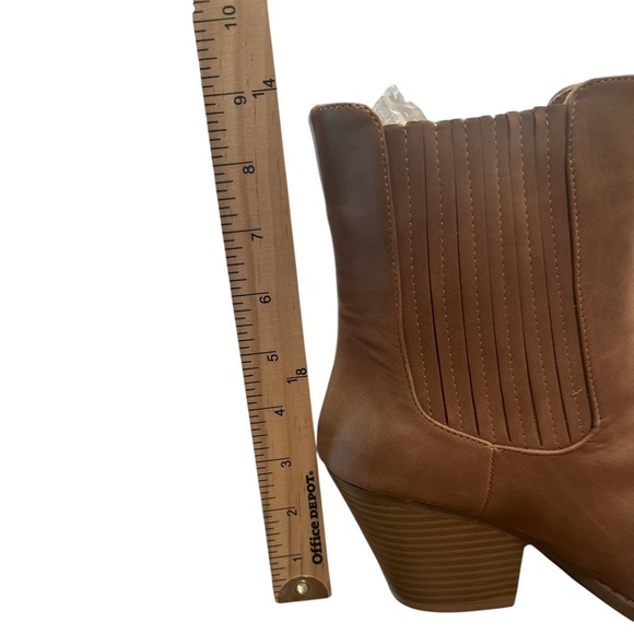 Forever Rivers Suede Ankle Boots Size 10 Tan Pull On Pointed Toe Block Heel - Picture 13 of 13